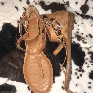 Gianni Bini Buckle up Sandals